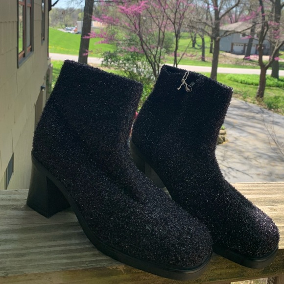 Fabulous 90’s Black Sparkle Platform Zip Boots - Picture 8 of 10